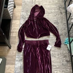 NWT Forever 21 Velvet Jogger Set - Women’s